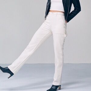 ABERCROMBIE & FITCH | Ultra High Rise 90s Straight Carpenter Jean